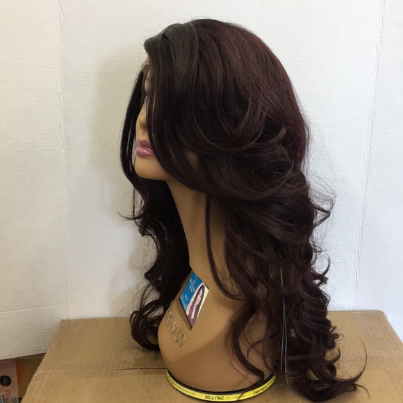 🆕 swoop bang style lace front wig - Picture 3 of 4